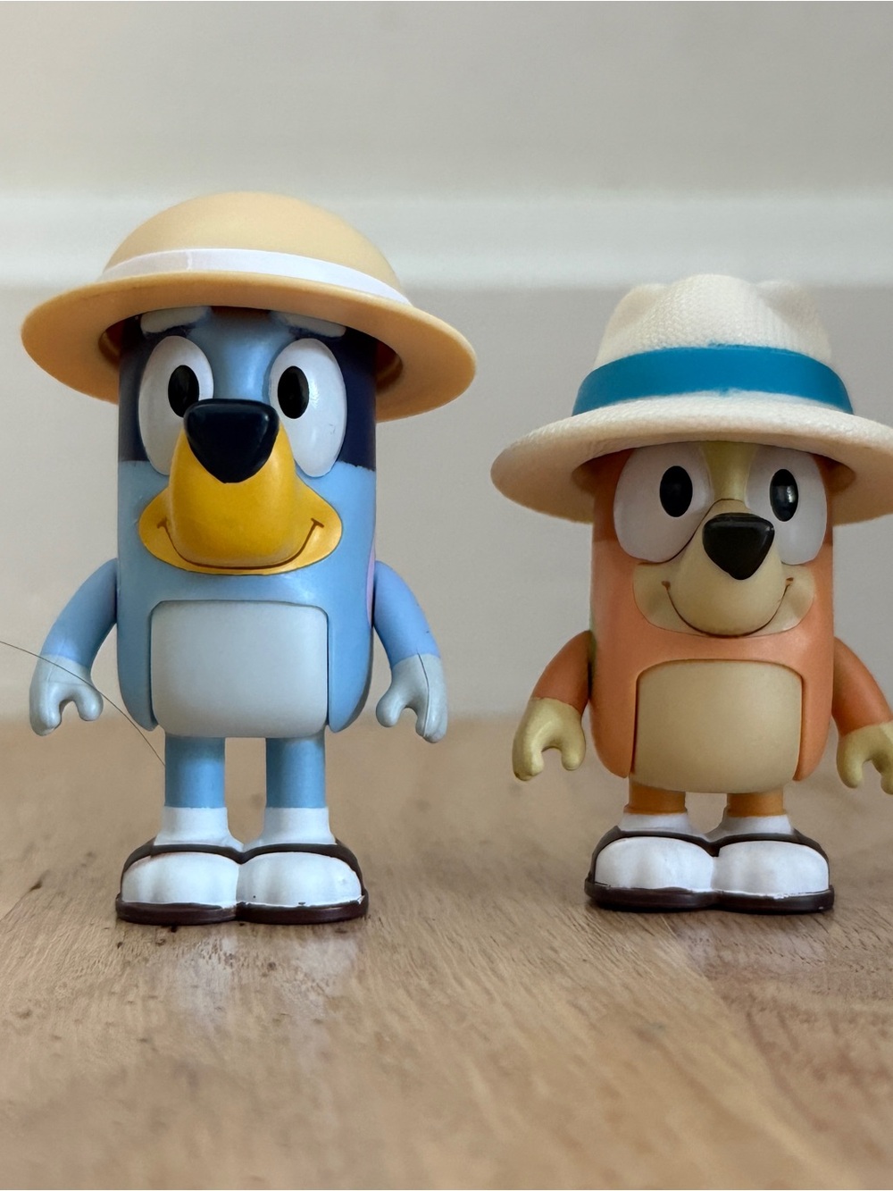 Bluey Figure 2-Pack On Holiday 2" Inch Toy Figure Pack, Bluey & Bingo With Hats
